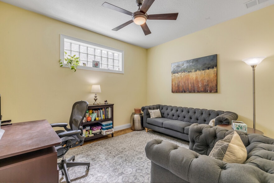 More Photos Of 136 Julia St, New Smyrna Beach Flex For Sale