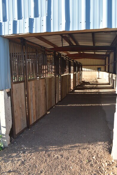 More Photos Of 8778 Arapahoe Rd, Boulder Horse Stables For Sale