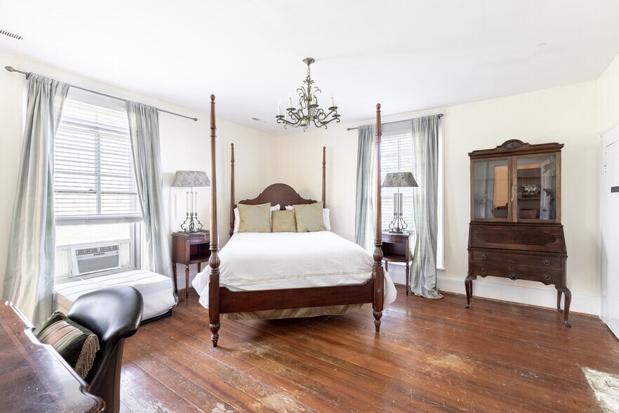 More Photos Of 2416 Lowesville Rd, Amherst Hospitality For Sale