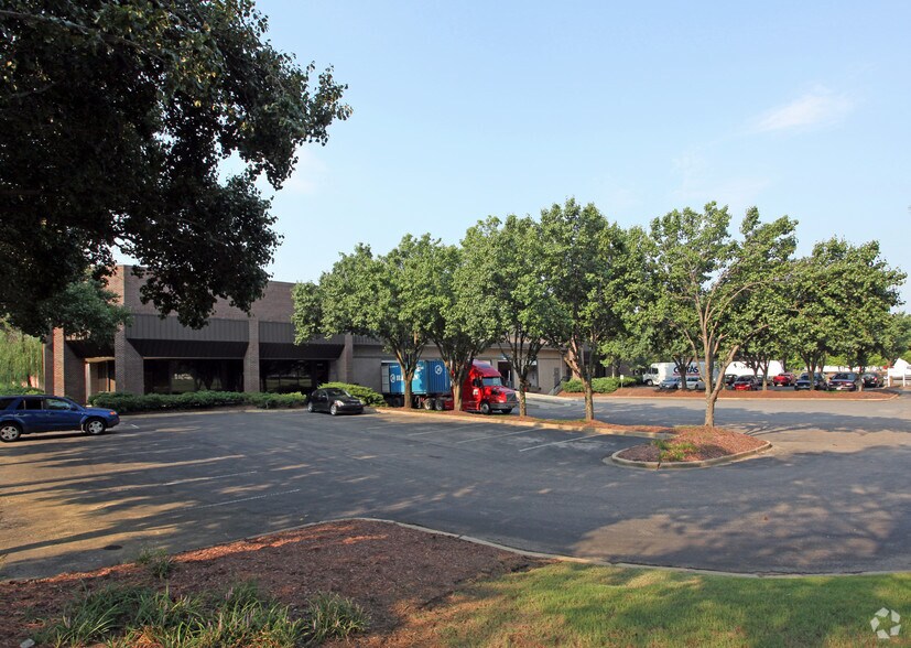 More Photos Of 4800 Southridge Blvd, Memphis Distribution For Lease