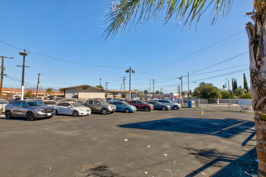 More Photos Of 13243 Osborne St, Arleta Land For Lease