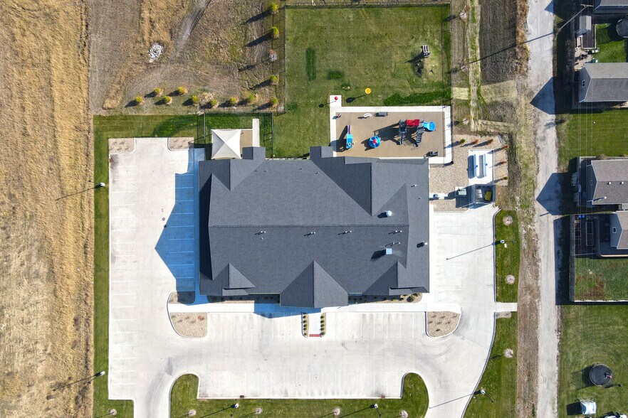 More Photos Of 403 N Grant Ave, Elkhart Specialty For Sale