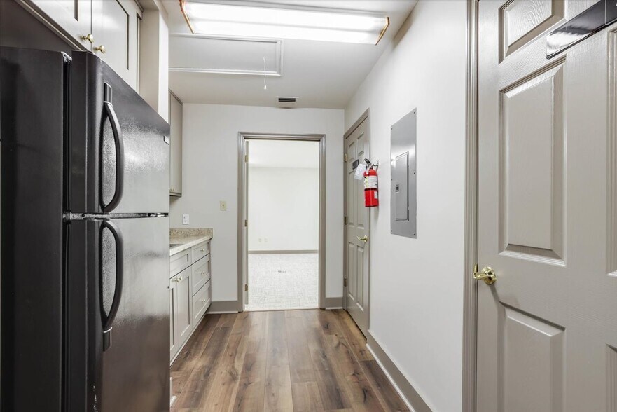 More Photos Of 1310 Thomasville Rd, Tallahassee Office For Sale