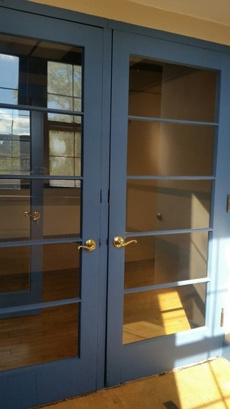 More Photos Of 31 S Main St, Concord General Retail For Sale