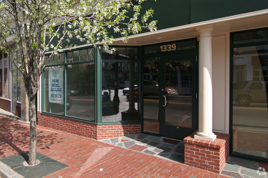 More Photos Of 1337 Massachusetts Ave, Arlington Freestanding For Lease