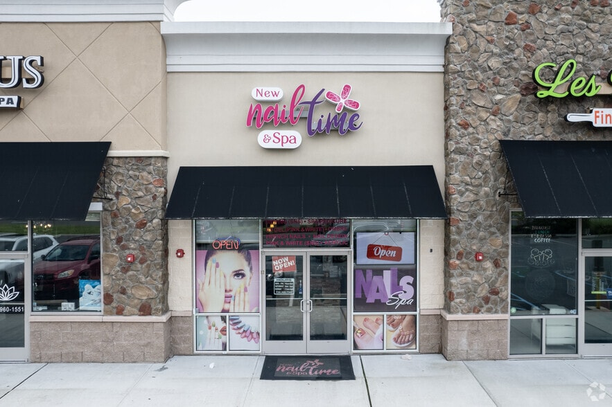 More Photos Of 3000-3046 Route 27, Franklin Park Unknown For Lease