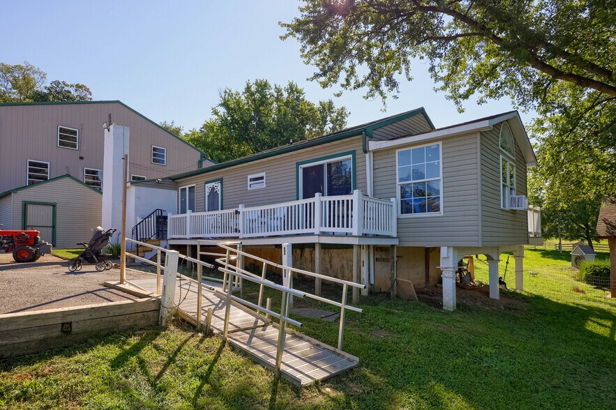 More Photos Of 197 Pencroft Dr N, Holtwood Industrial For Sale