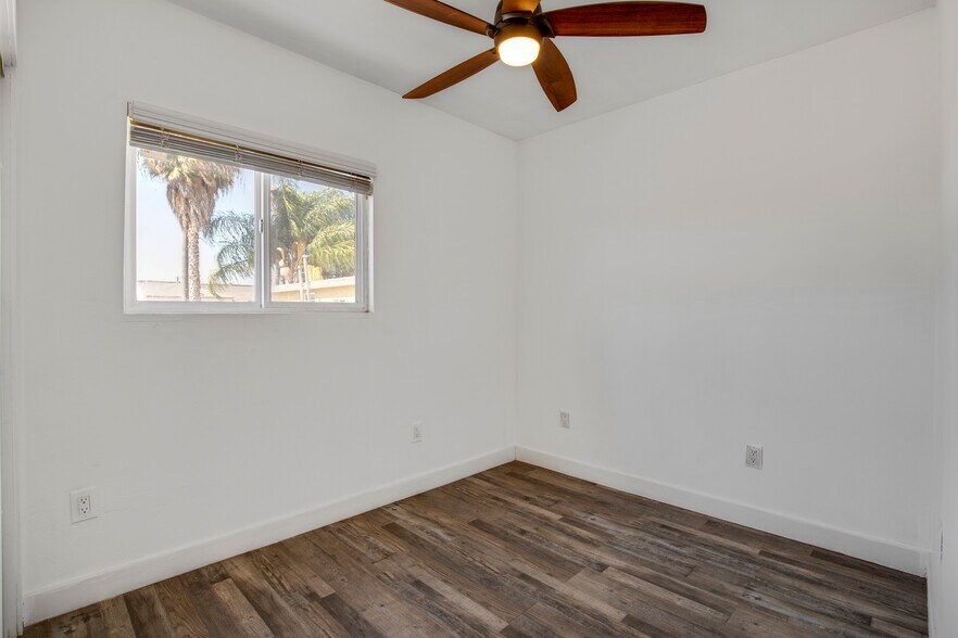 More Photos Of 520 W 82nd St, Los Angeles Apartments For Sale