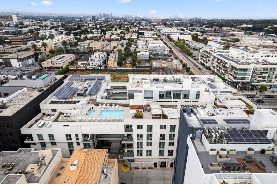 More Photos Of 1550 Lincoln Blvd, Santa Monica Apartments For Lease