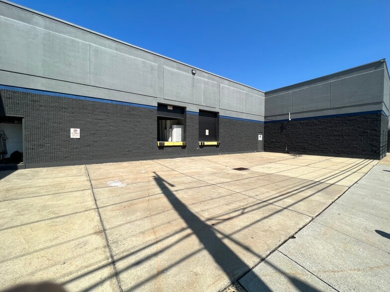 More Photos Of 6940 State Rd, Philadelphia Flex For Sale