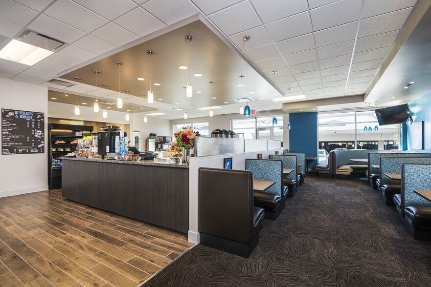 More Photos Of 14675 Dallas Pky, Dallas Office For Lease