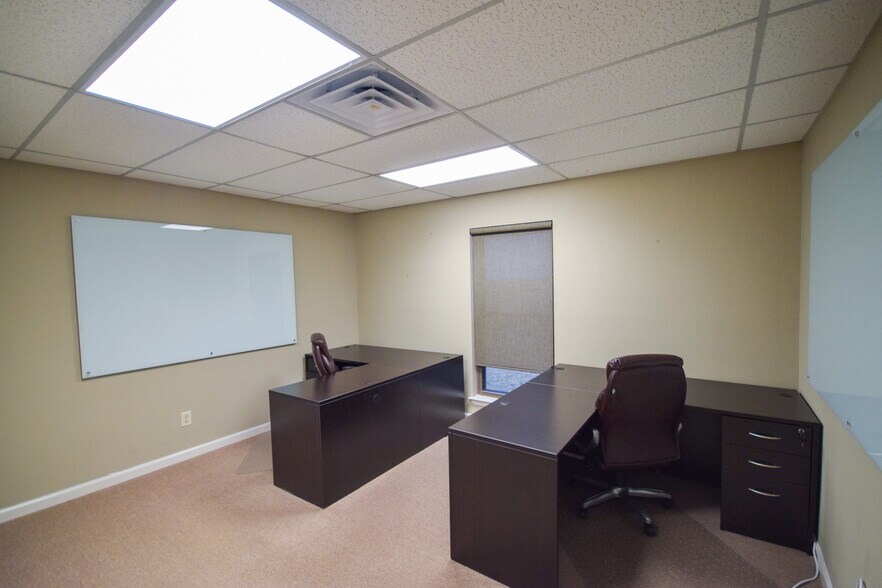 More Photos Of 137 Shadow Oaks Dr, North Little Rock Office For Sale