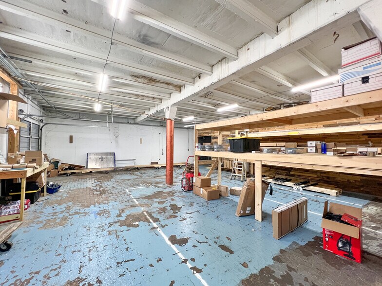 More Photos Of 11 Sullivan Way, Asheville Warehouse For Lease