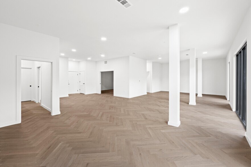 More Photos Of 2209 S First St, Austin Apartments For Sale