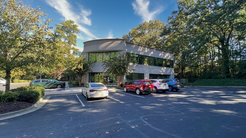 More Photos Of 6645 Peachtree Dunwoody Rd, Atlanta Office For Lease