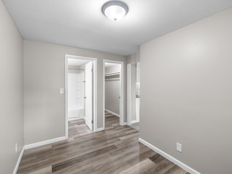 More Photos Of 1001 W Parrish Ave, Owensboro Apartments For Sale