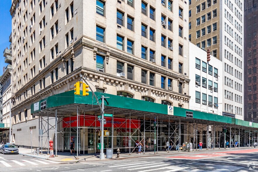 More Photos Of 261 Broadway, New York Apartments For Sale