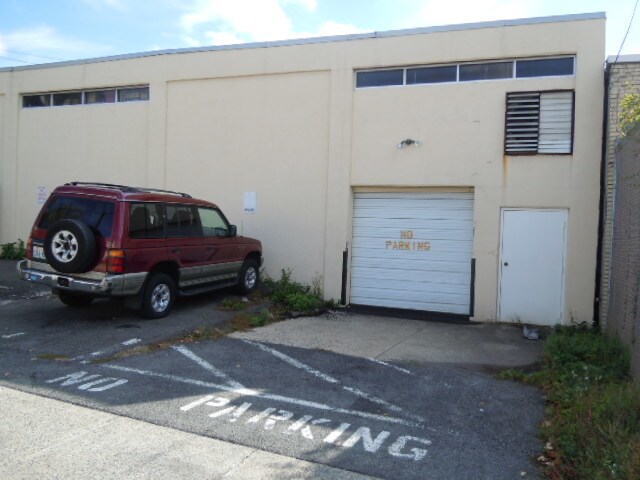 More Photos Of 61 N Central Ave, Elmsford Showroom For Sale