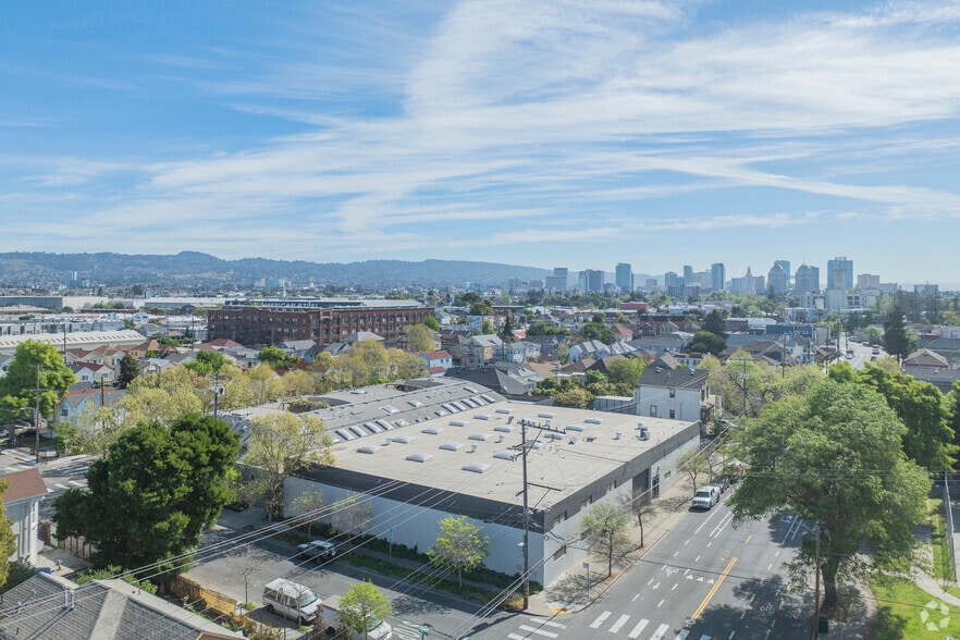 More Photos Of 1680 14th St, Oakland Warehouse For Lease