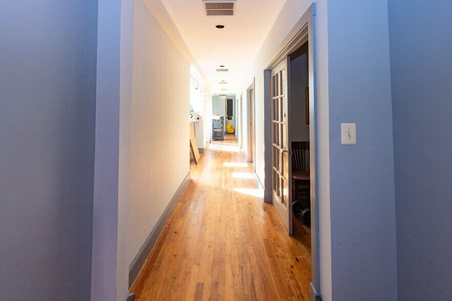 More Photos Of 115 W Saratoga St, Baltimore Storefront Retail Residential For Sale