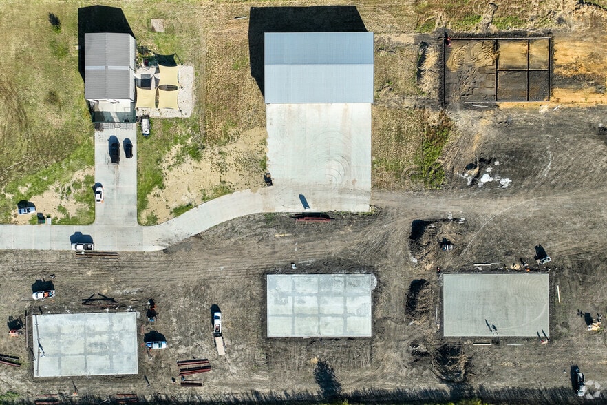 More Photos Of 5225 County Road 1205, Cleburne Unknown For Lease