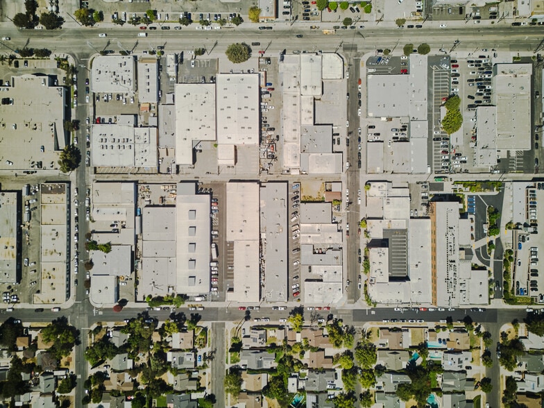 More Photos Of 15013-15019 Califa St, Van Nuys Manufacturing For Lease