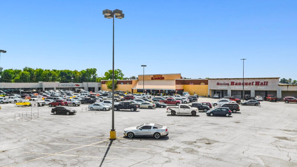 More Photos Of 114-154 Fairmont Pky, Pasadena Storefront For Sale