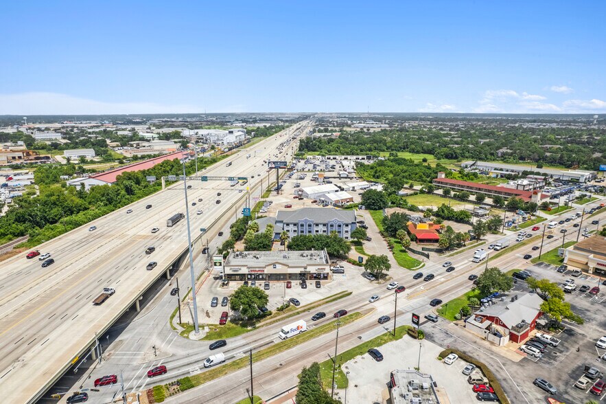 More Photos Of 17550 Northwest Fwy, Houston Hotel For Sale