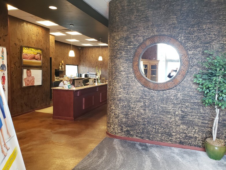 More Photos Of 7525 S Union Park Ave, Sandy Bank For Sale