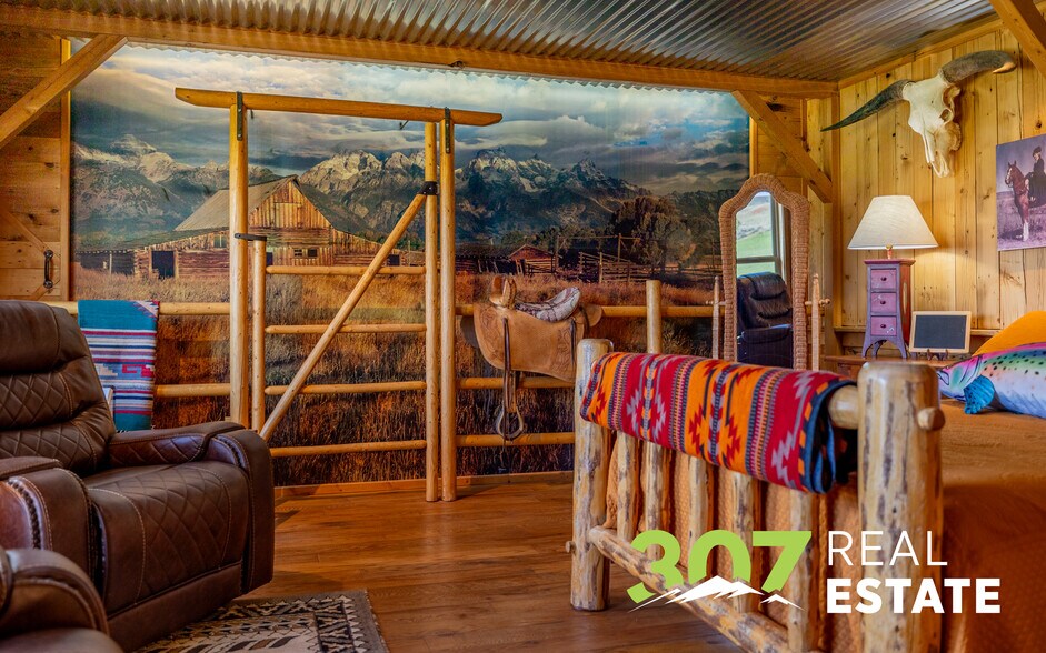 More Photos Of 30 Nielson Trl, Cody Hospitality For Sale