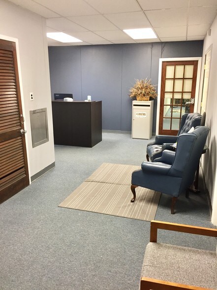 More Photos Of 2006 Swede Rd, Norristown Office For Lease