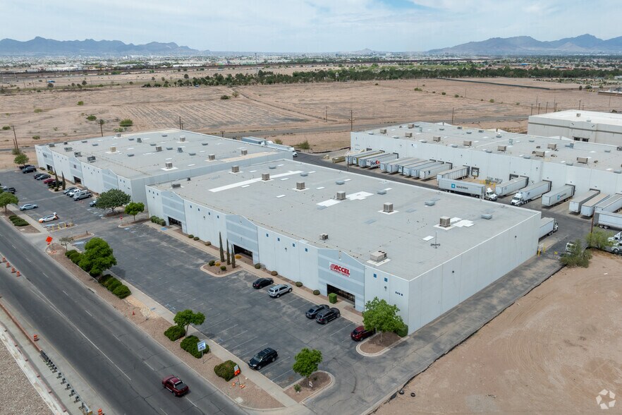 More Photos Of 420 A Pan American Dr, El Paso Unknown For Lease