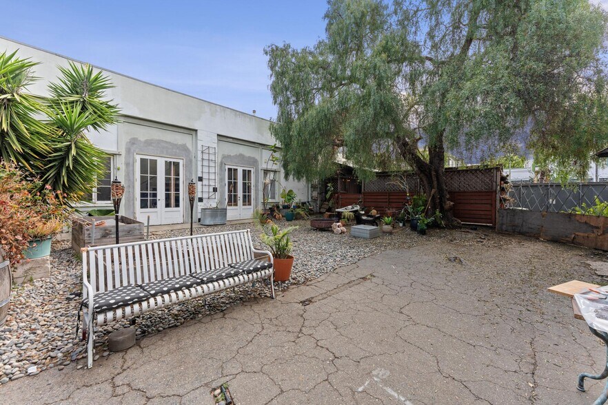 More Photos Of 1254 E 12th St, Oakland Apartments For Sale