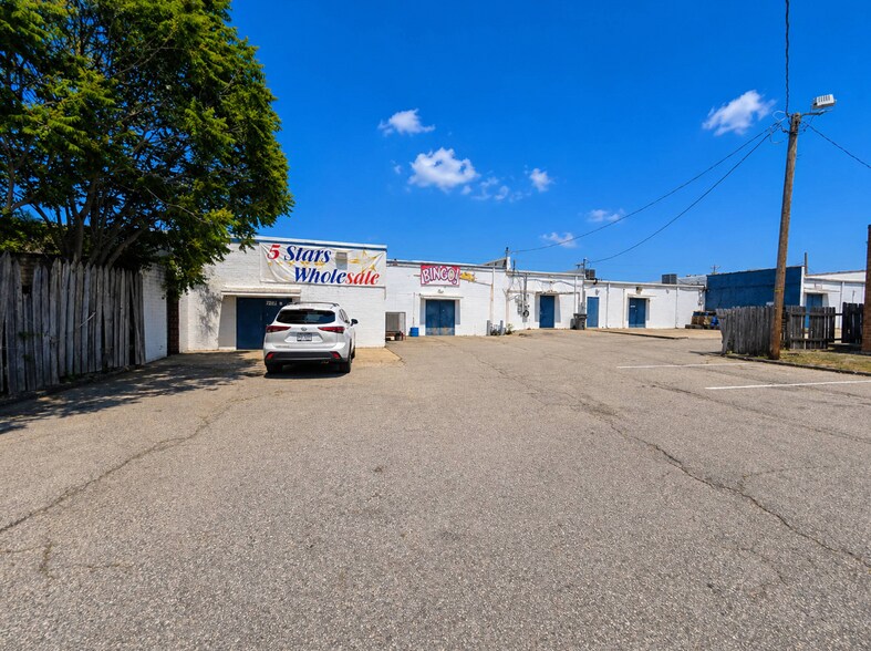 More Photos Of 2719-2729 Bragg Blvd, Fayetteville Storefront Retail Office For Sale