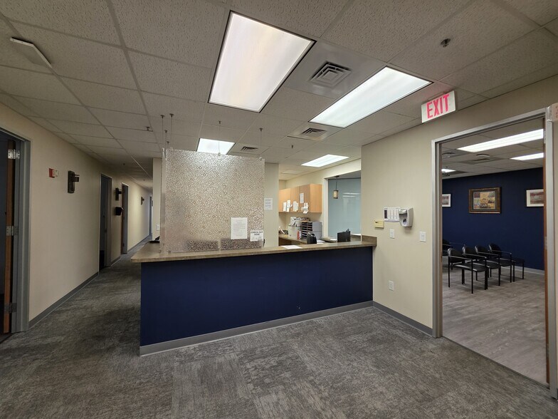 More Photos Of 2100 Aloma Ave, Winter Park Medical For Lease