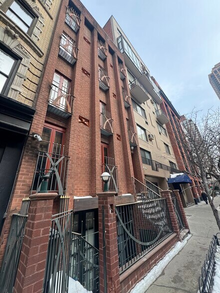 More Photos Of 321 E 84th St, New York Apartments For Sale