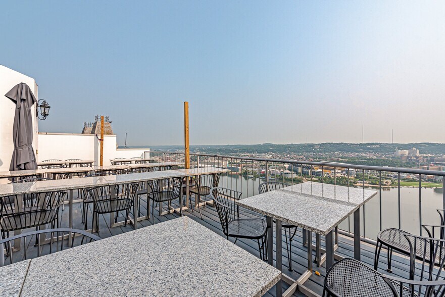 More Photos Of 1212 Grandview Ave, Pittsburgh Restaurant For Sale