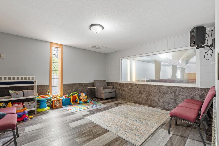 More Photos Of 6206 Lilac Dr N, Brooklyn Center Religious Facility For Sale
