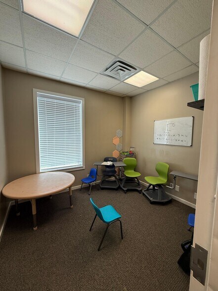 More Photos Of 421 N Sam Rayburn Fwy, Sherman Medical For Lease