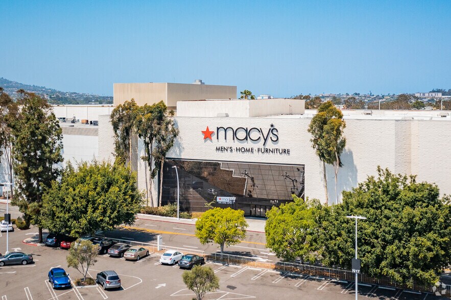More Photos Of 21712 Hawthorne Blvd, Torrance General Retail For Lease