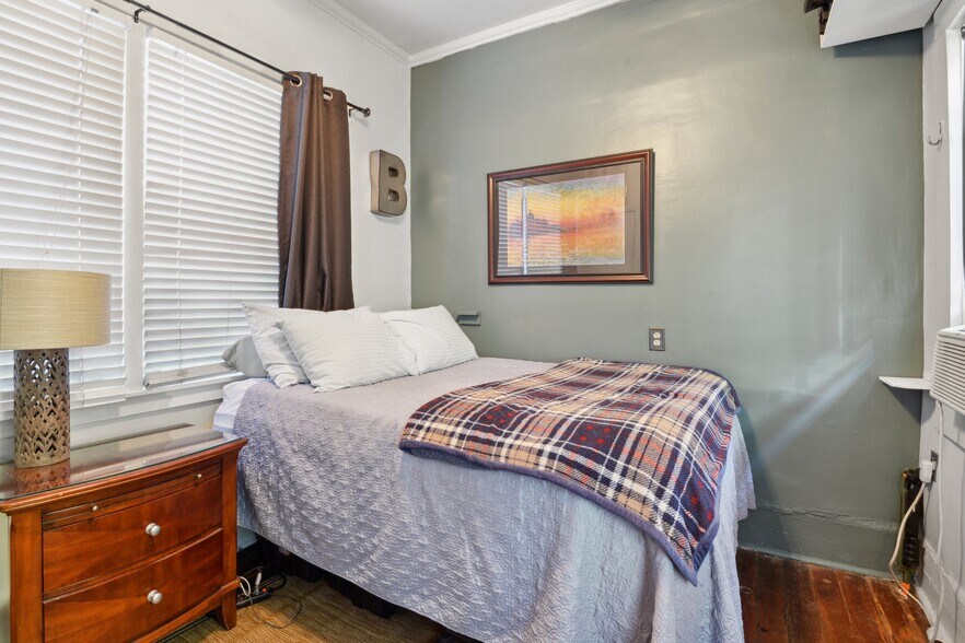 More Photos Of 1933 Esplanade Ave, New Orleans Multifamily For Sale