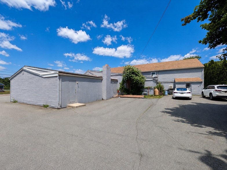 More Photos Of 880 Boston Post Rd, Old Saybrook Storefront Retail Office For Sale