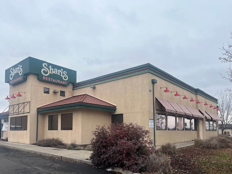 Primary Photo Of 503 Mount Hood St, The Dalles Restaurant For Sale