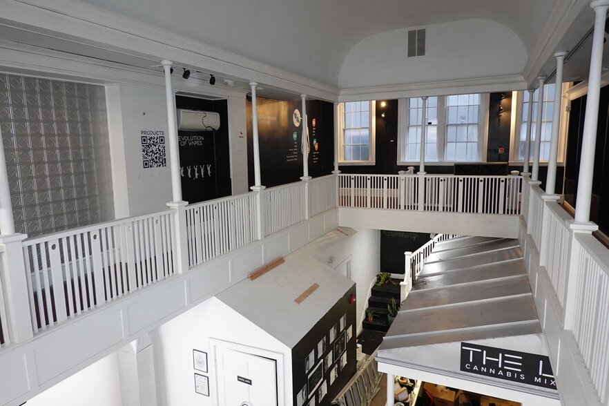 More Photos Of 555 Congress St, Portland General Retail For Lease