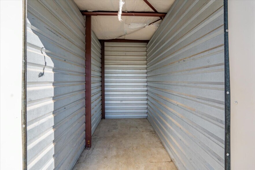 More Photos Of 3650 Main St, Cottonwood Self Storage For Sale