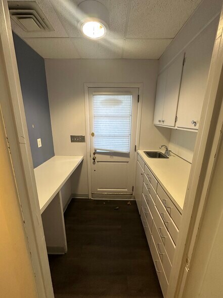 More Photos Of 71 Cedar Ave, Hershey Office For Lease