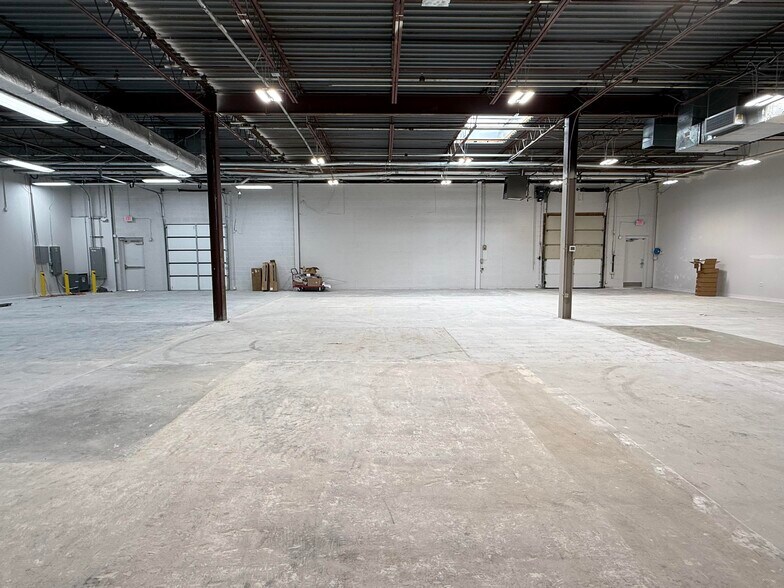 More Photos Of 4351-4395 Nicole Dr, Lanham Research And Development For Lease