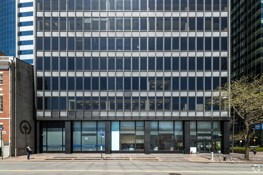 More Photos Of One State Street Plz, New York Office For Lease