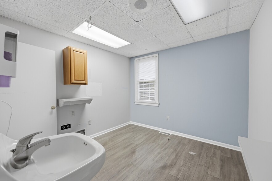 More Photos Of 2303 Pruden Blvd, Suffolk Healthcare For Sale