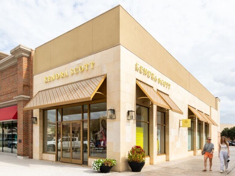 More Photos Of 16535 Southwest Fwy, Sugar Land Unknown For Lease